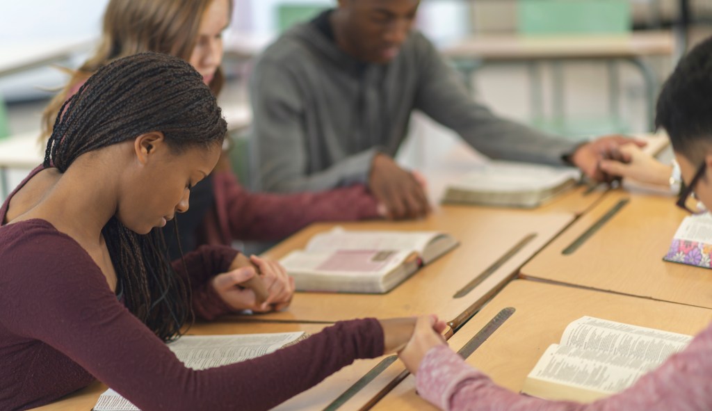 Proposed Florida law requires public schools to offer classes on the Bible