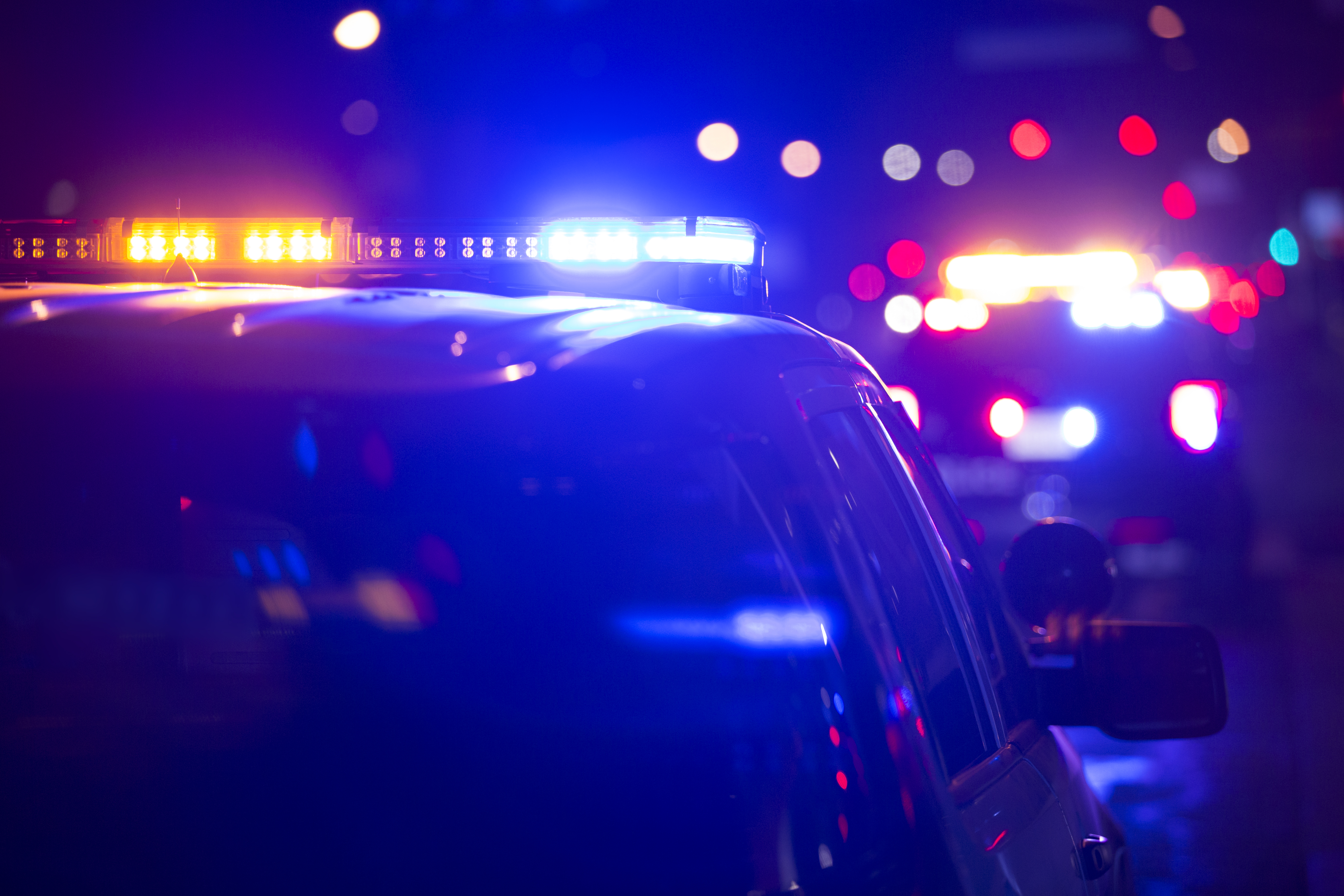 Several FBI agents shot and two killed while serving warrant in South Florida