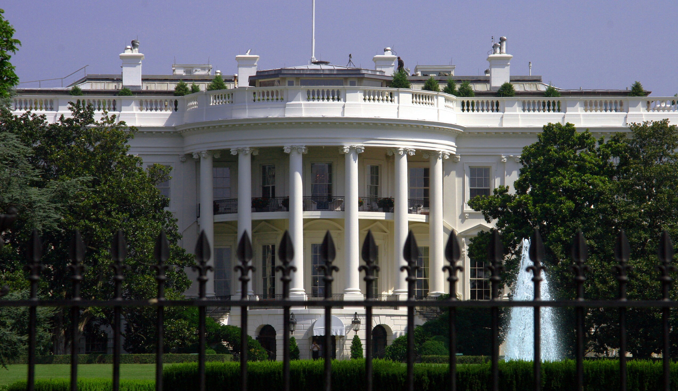 White House closes off daily meeting to certain staff: Report