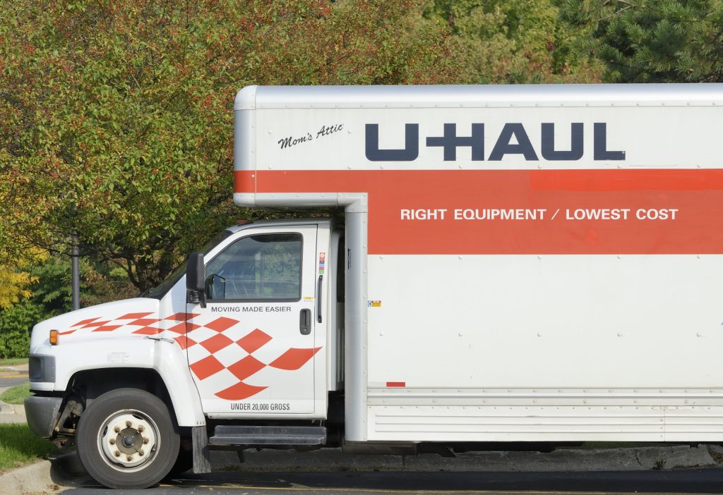 SEE IT: Troopers pull over U-Haul toting unsecured SUV