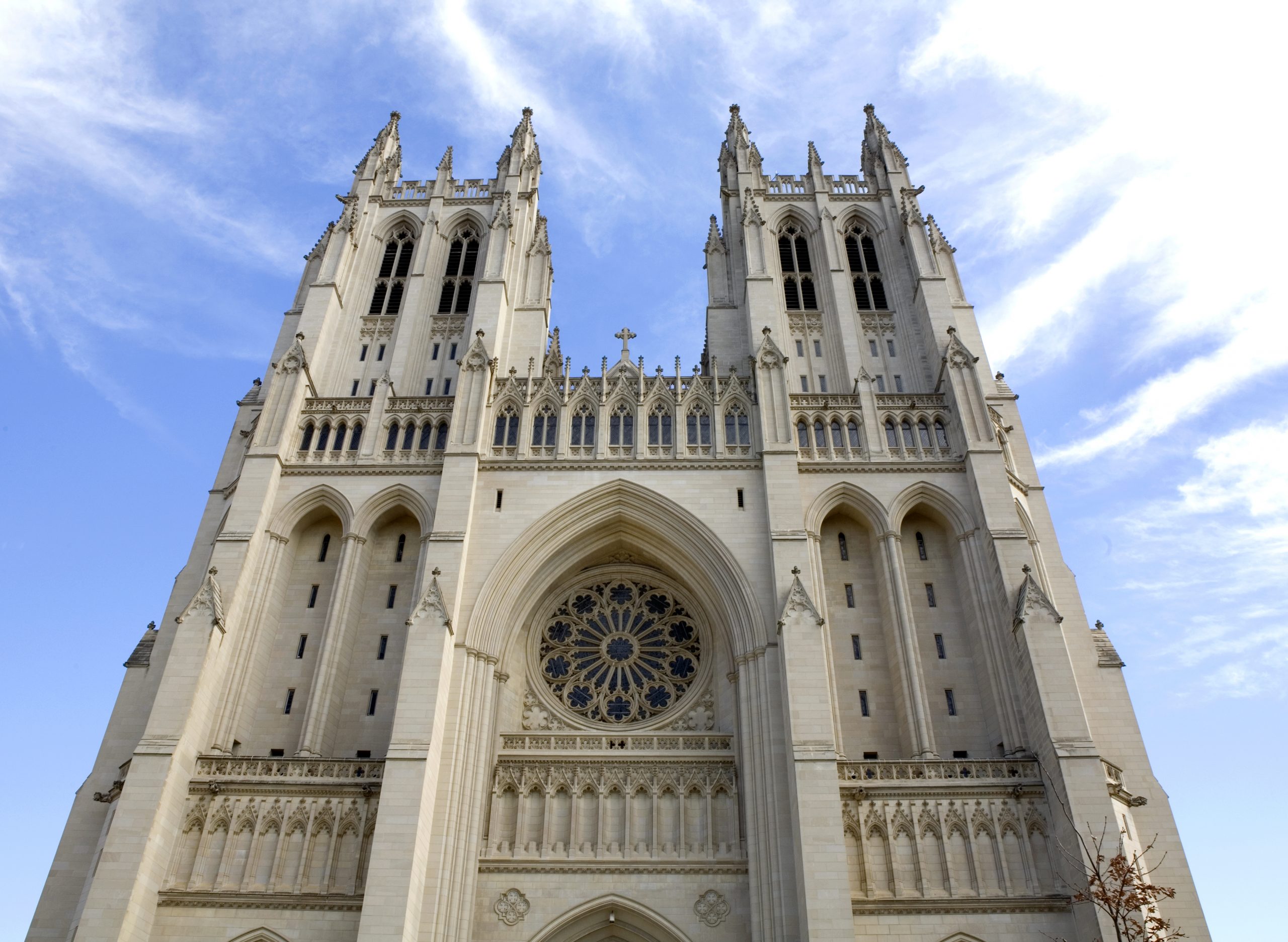 The National Cathedral shifts Christmas services online, closed to public due to omicron spike