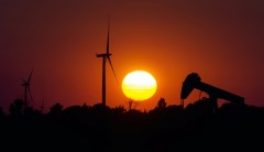 Oil, natural gas industry spends billions to reduce greenhouse gas emissions, report says