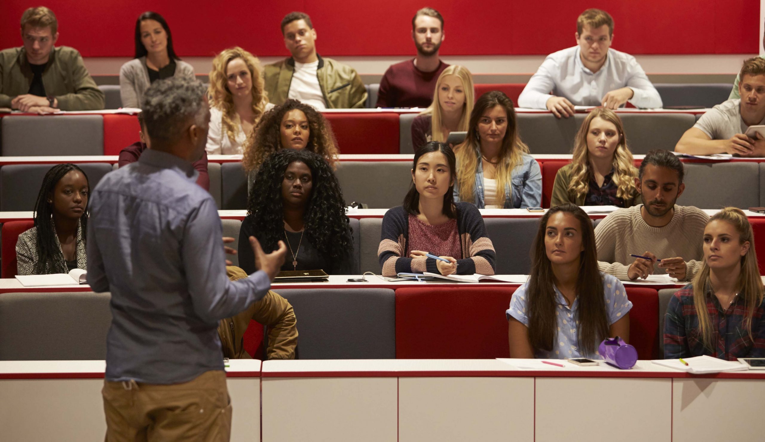 All universities should offer journalism courses on ‘fake news’