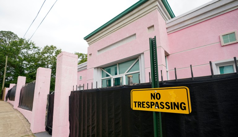 Lone Mississippi abortion clinic drops lawsuit against state ban Lone Mississippi abortion clinic drops lawsuit against state ban