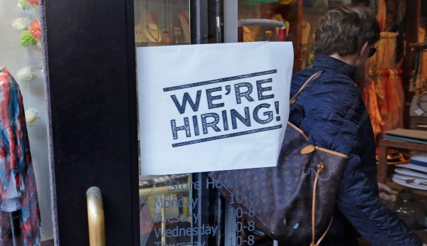 Jobless claims drop to 751,000, a new post-pandemic low