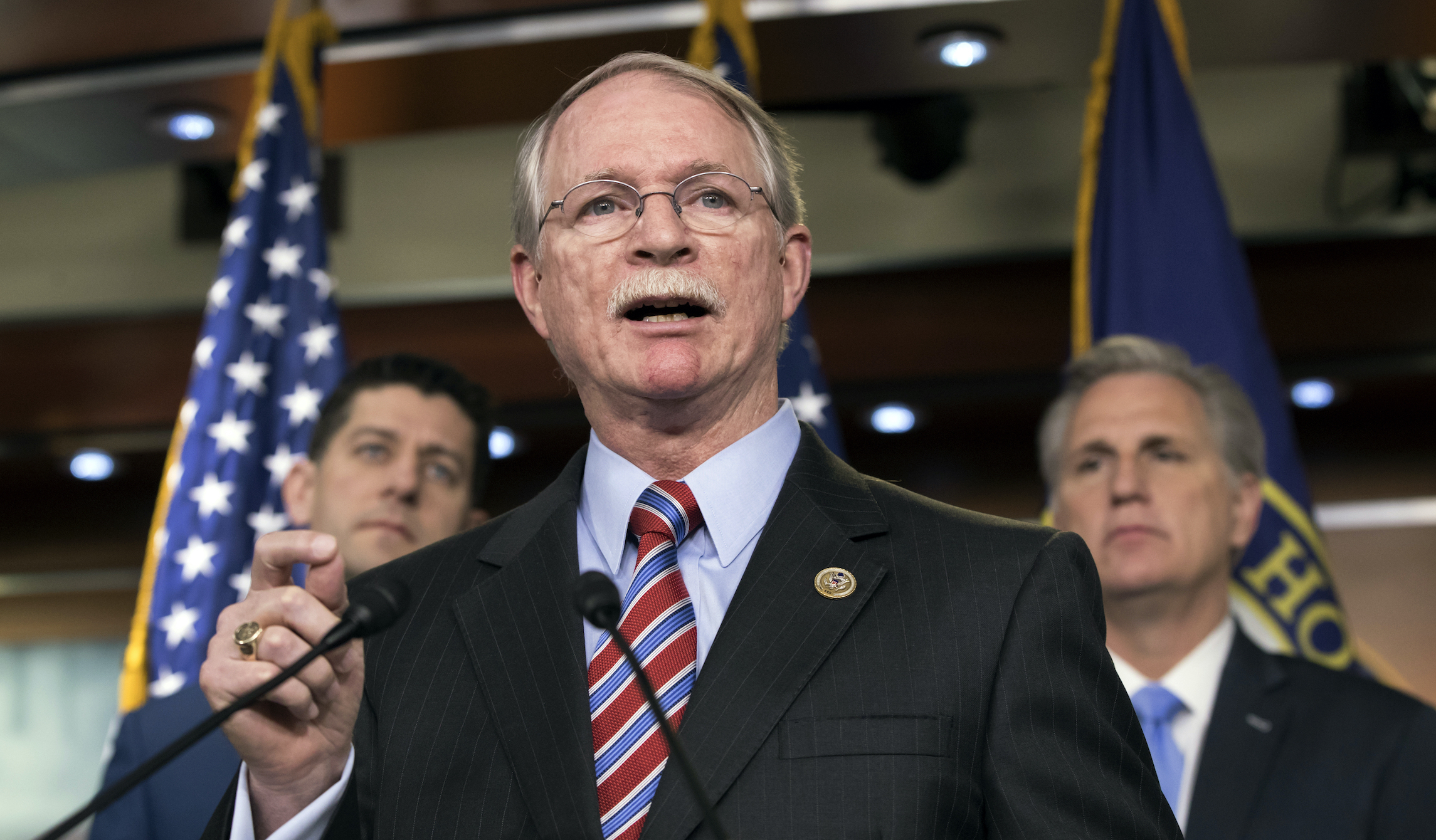 House Ethics Committee extends inquiry into own member