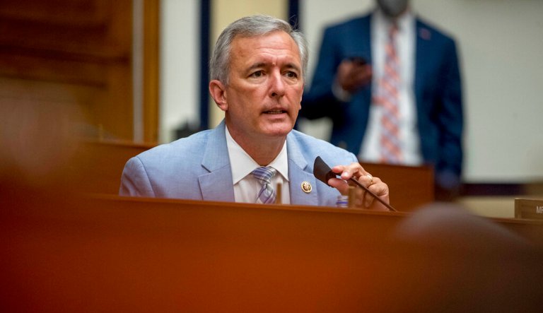 Handful of Republicans plan to buck leadership and vote yes on infrastructure bill