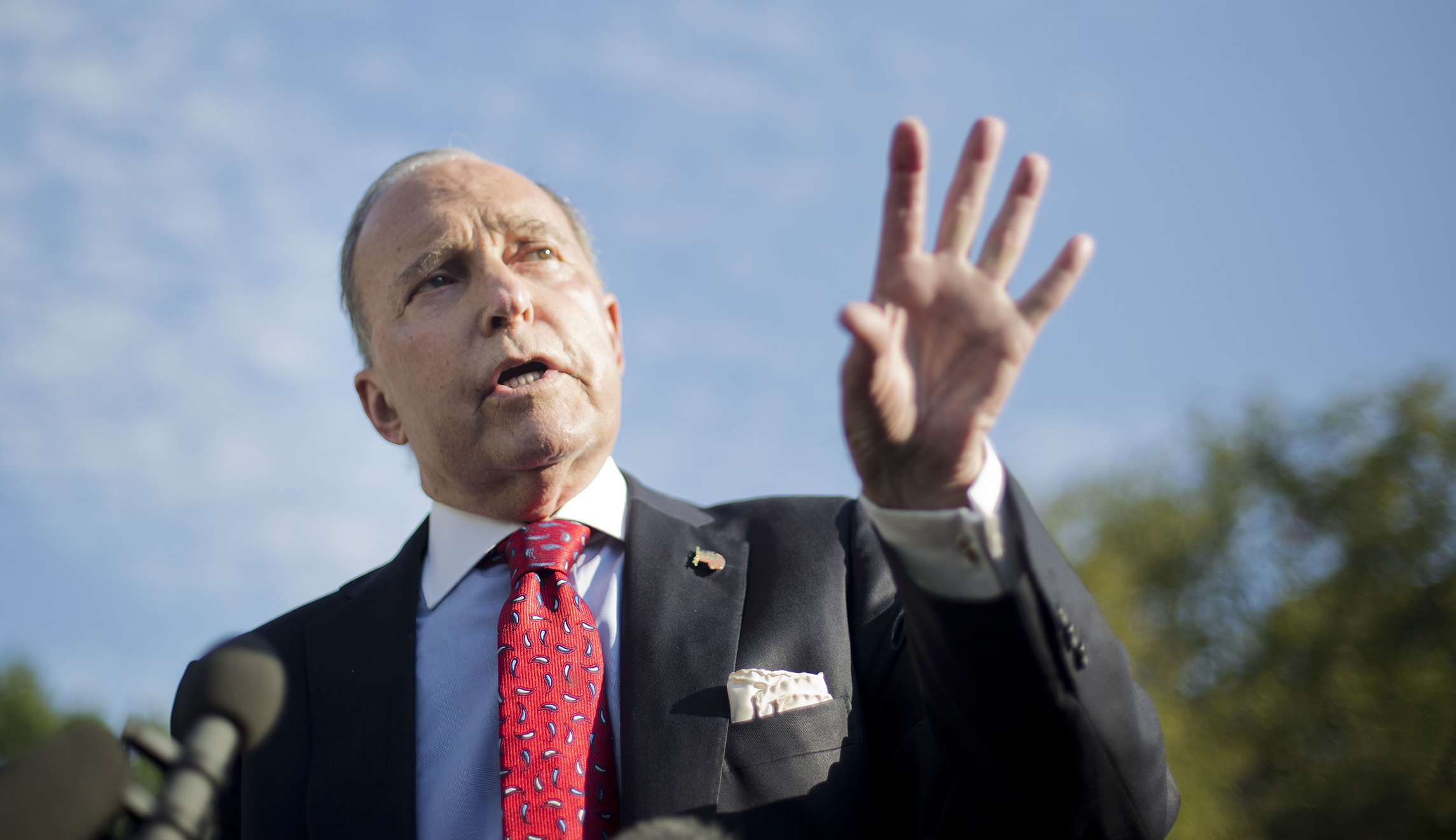 White House ‘completely behind’ Fed pick Stephen Moore, Larry Kudlow says