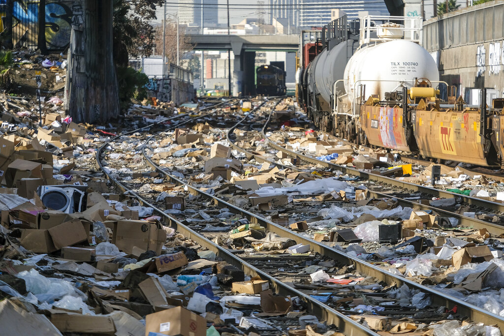 APTOPIX Train Cargo Thefts Los Angeles