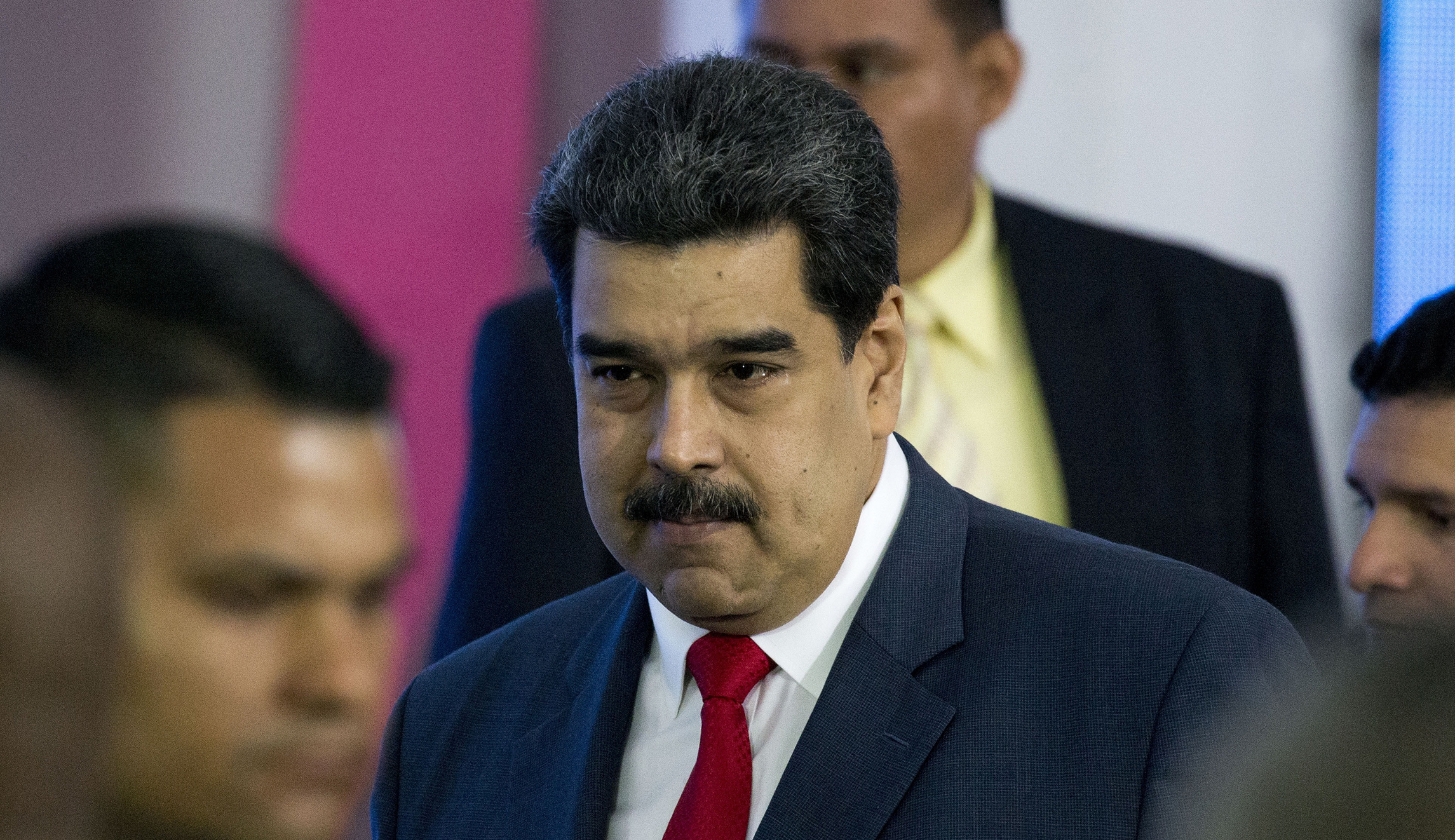 US warns of sanctions on foreign banks that support Maduro