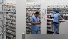 New bill aims to make sure Medicare customers get drug discounts