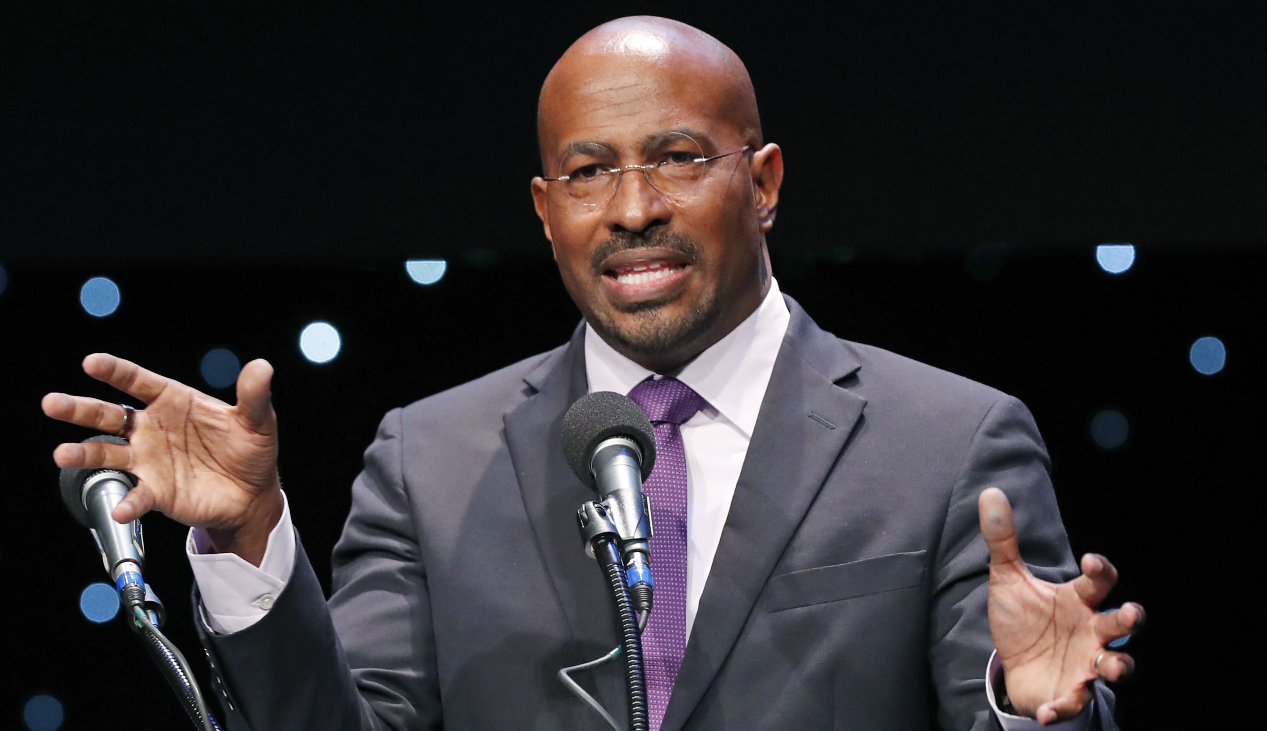 Van Jones thanks Jeff Bezos for $100 million award