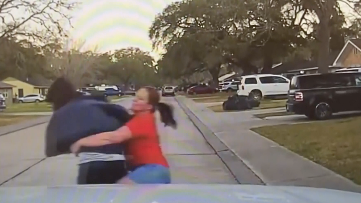 Texas mom goes viral after tackling man suspected of peeping in her daughter’s window