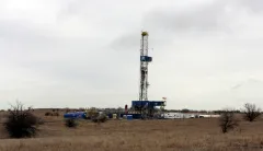 Shale oil producers ask Texas regulators to force production cut