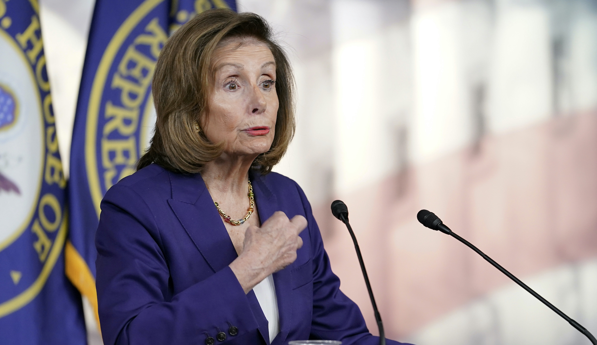 Nancy Pelosi bristles when asked if she’ll serve full term