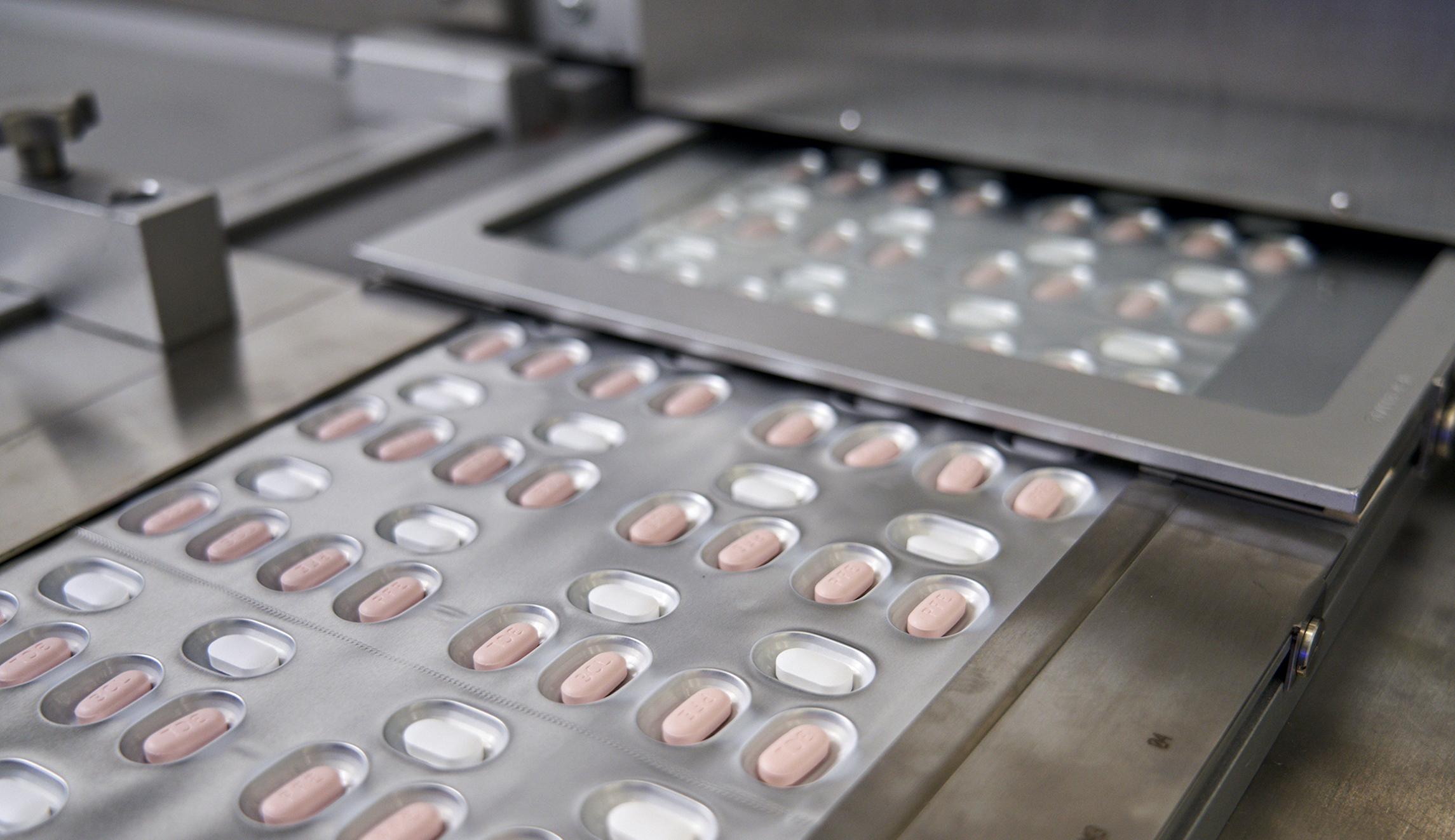 Pfizer says COVID-19 pill 89% effective against severe illness