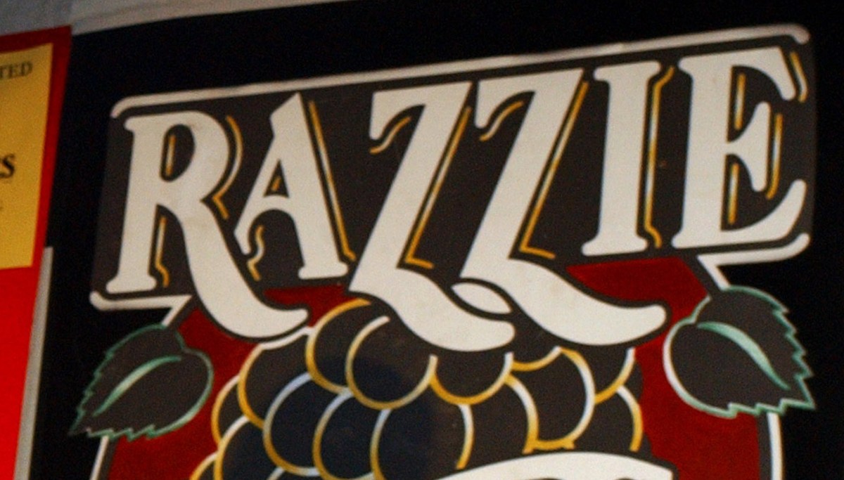 Caca Razz Cats wins 'Razzie' for worst picture after box office flop