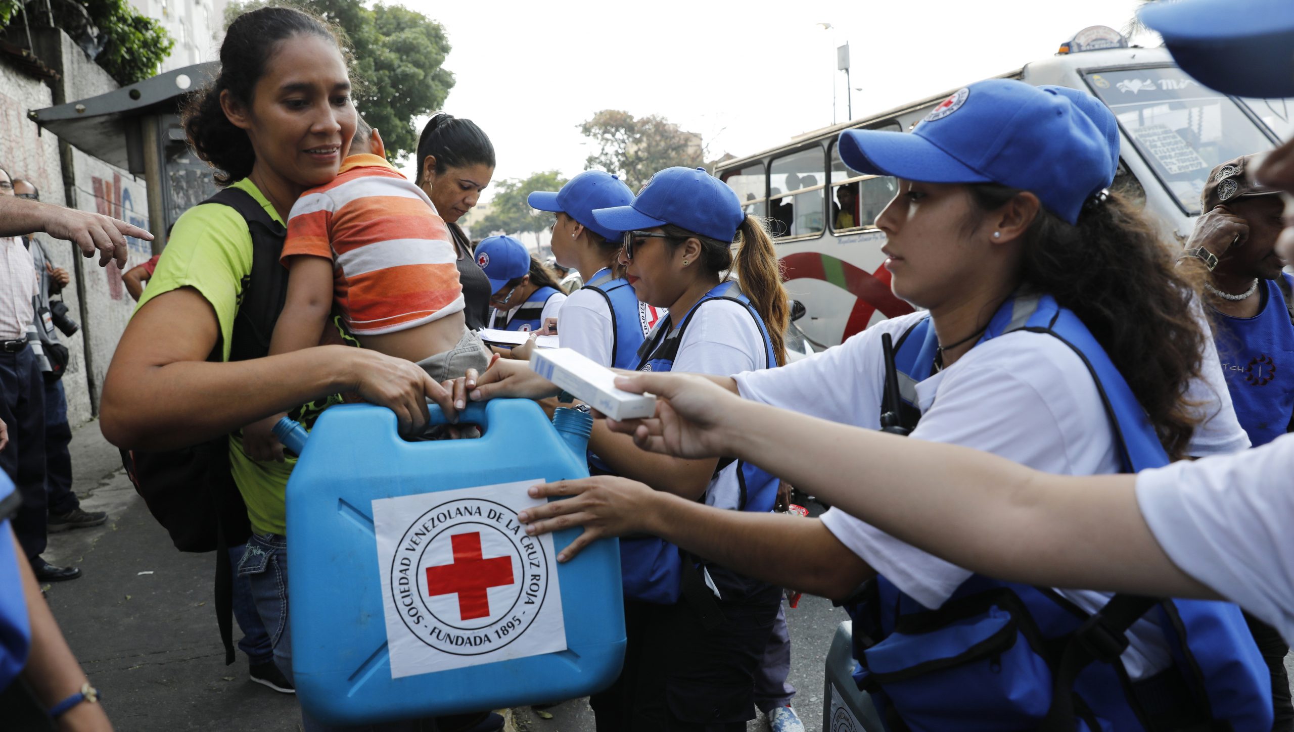 Venezuela accepts first Red Cross aid shipment