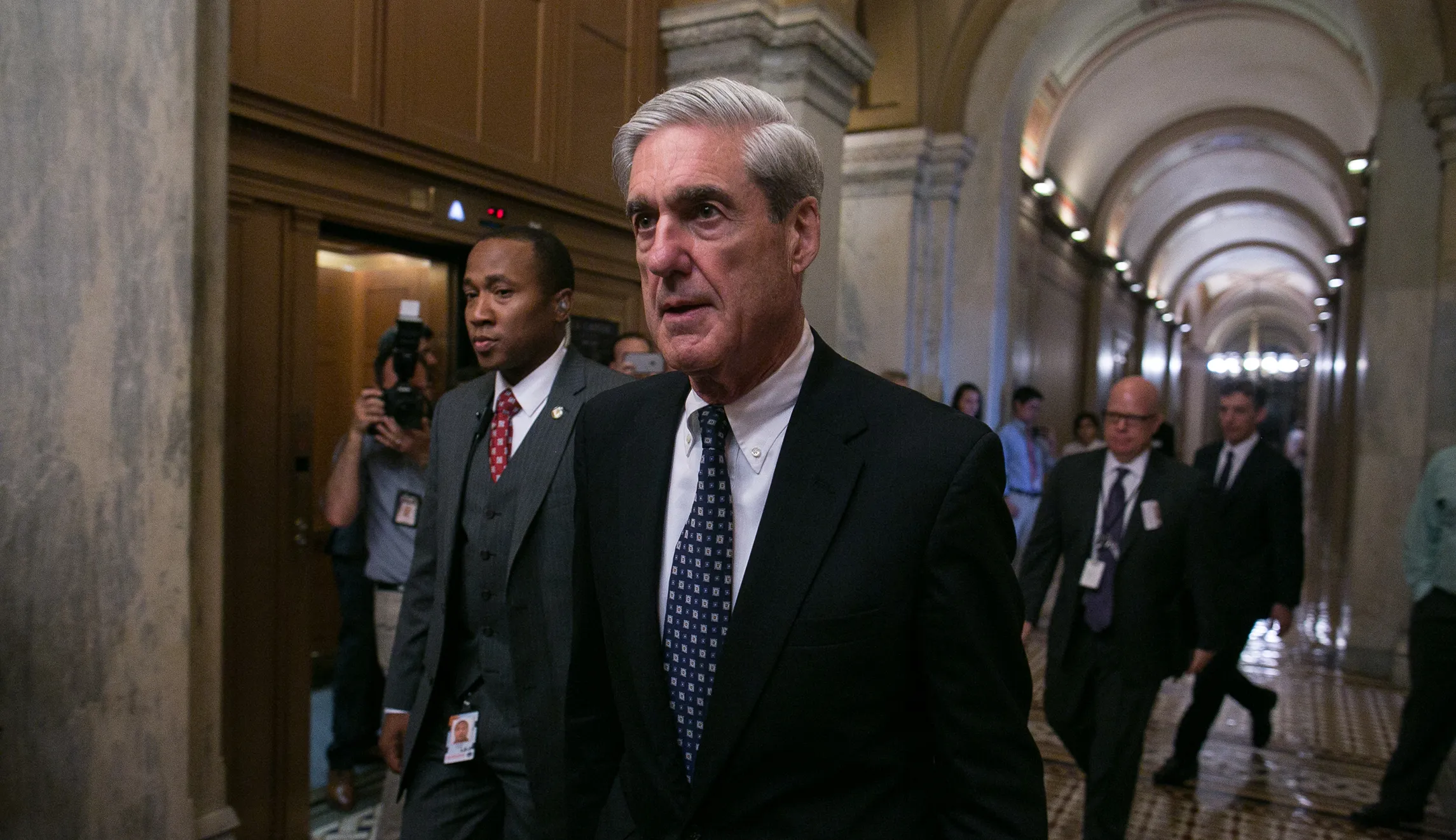 Democrats move to protect Robert Mueller on Day 1 of new Congress