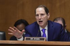 Ron Wyden says Brett Kavanaugh appears to have lied in 2006 testimony