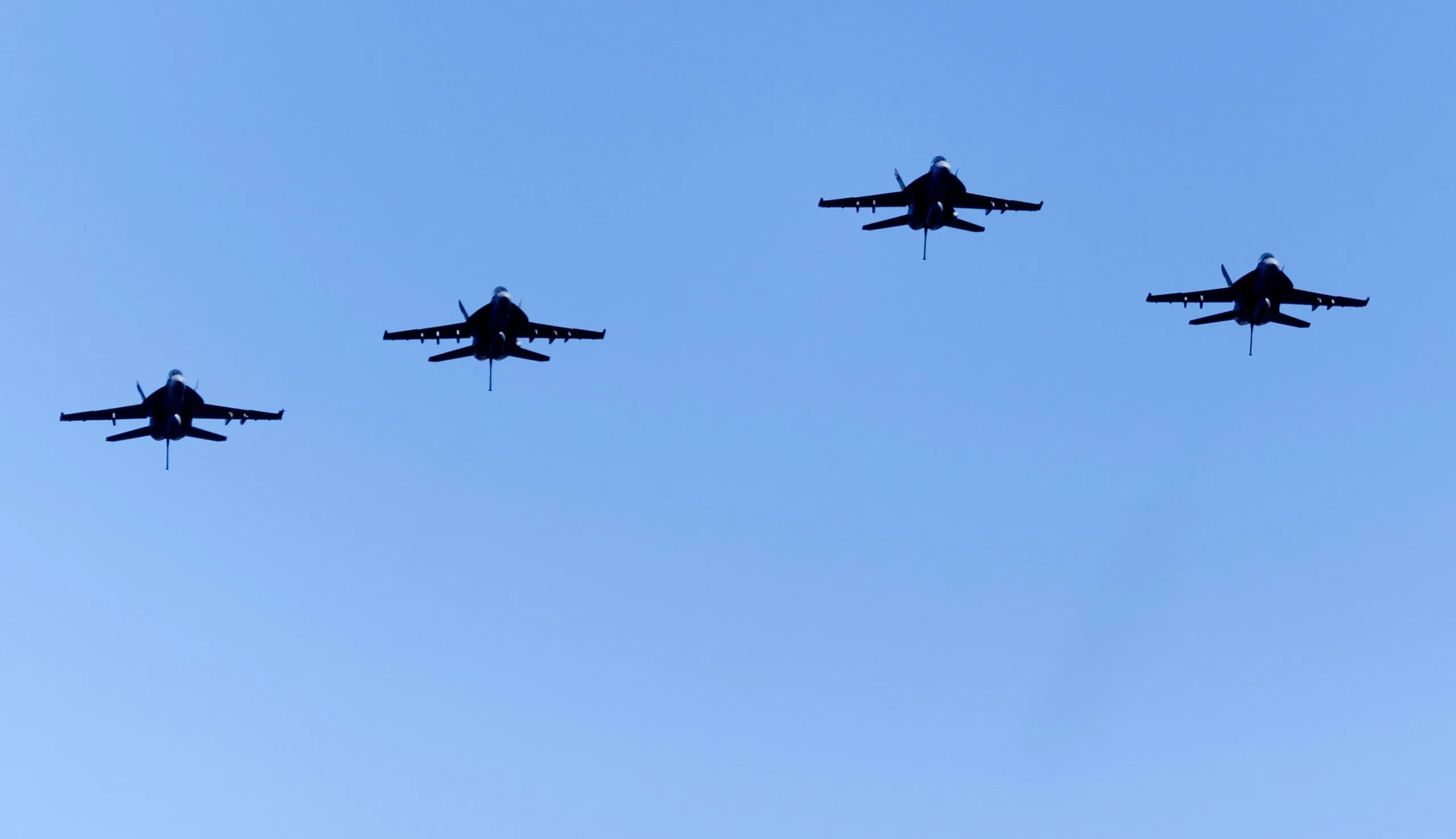 First all-female flyover honors service of groundbreaking pilot Rosemary Mariner
