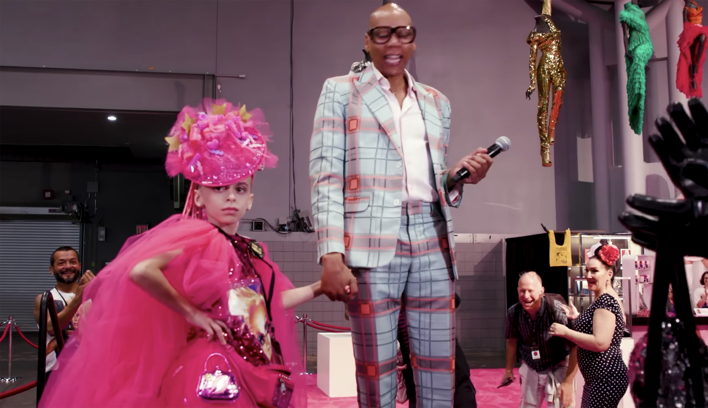 HuffPost wants you to think a 10-year-old kid in drag is normal