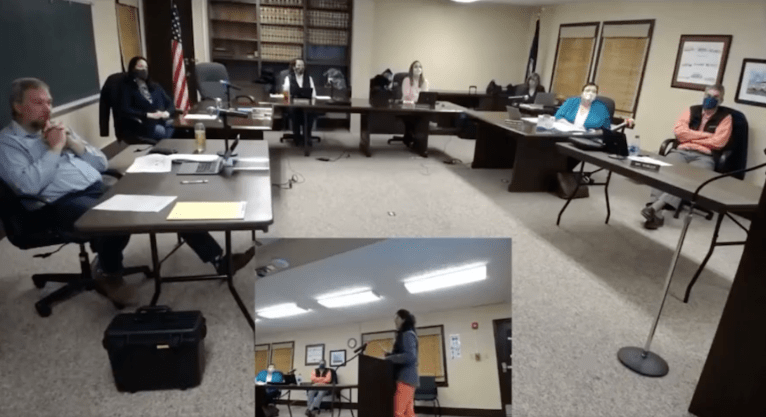 Virginia mother threatens to bring guns to school in warning to district over mask mandates