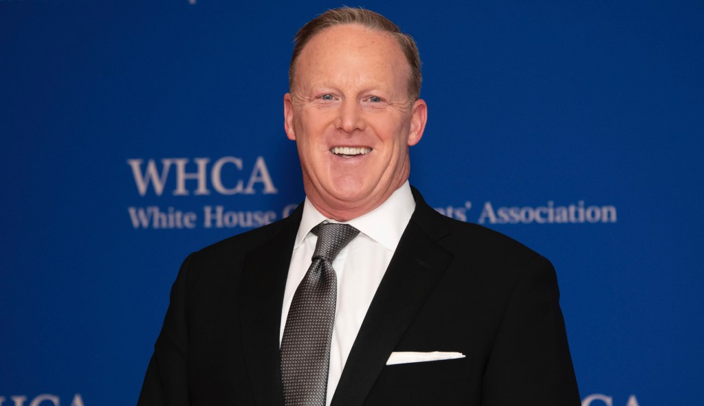 Sean Spicer ‘stung’ by Trump attack on Bloomberg’s height
