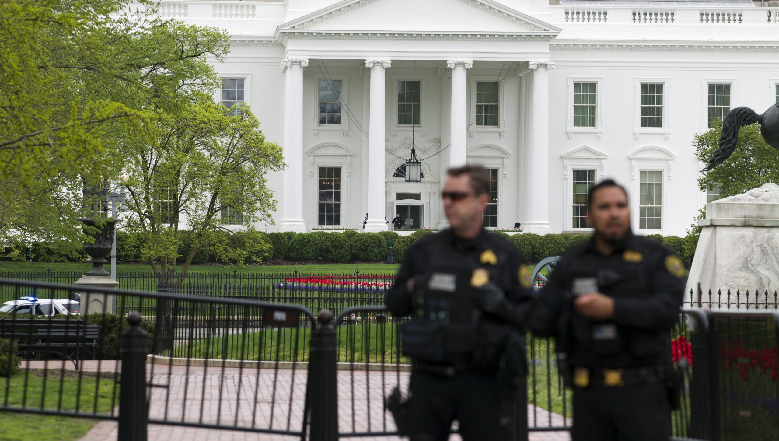 Man sets himself on fire outside White House
