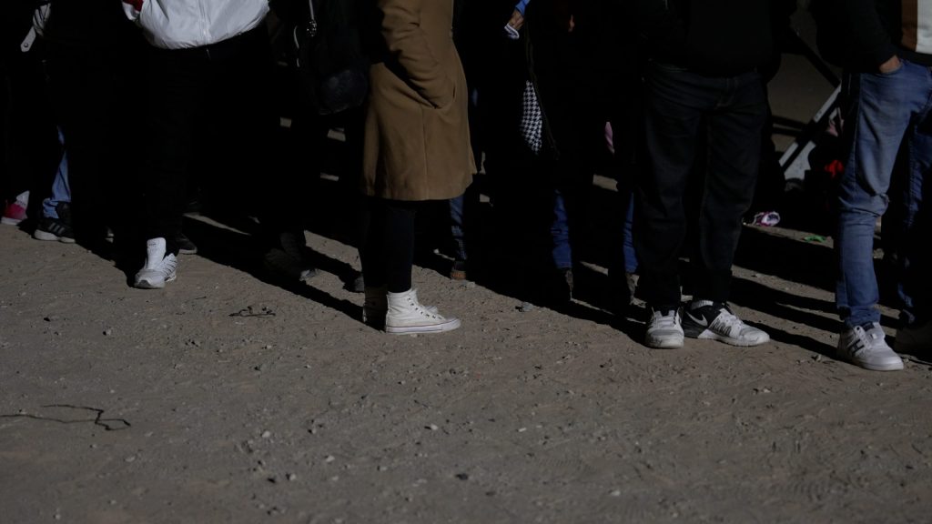No strings attached: Why the southern border is littered with shoelaces