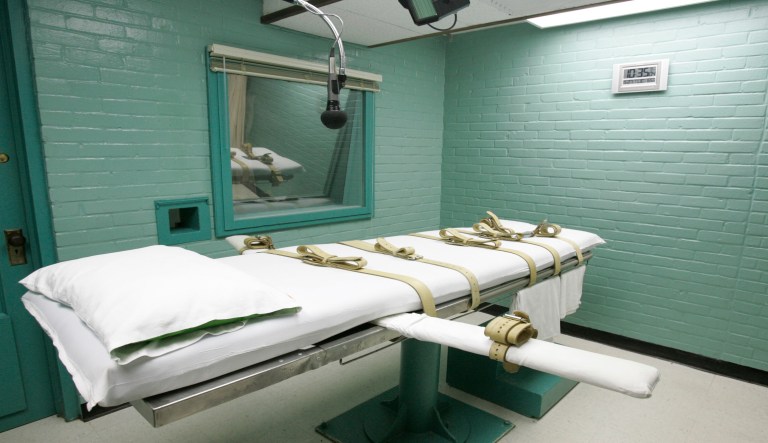 Supreme Court halts execution of Texas inmate after spiritual adviser barred from death chamber