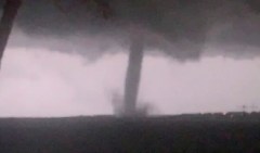 Kentucky tornado sucks up bathtub with two infants inside: ‘Lord please bring my babies back safely’
