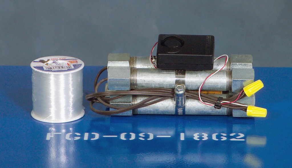 Man with at least five pipe bombs caught during traffic stop