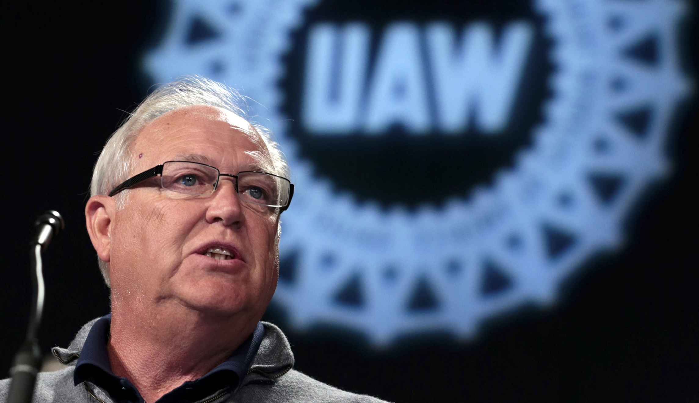 Union using nonunion labor to build retirement home for former president