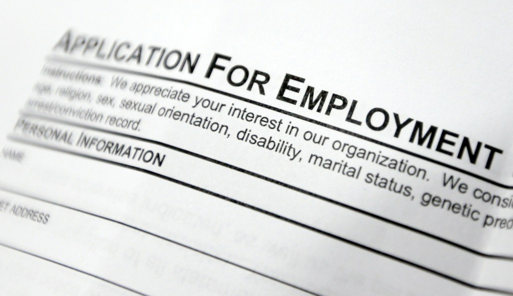 Jobless claims fall to fresh pandemic low