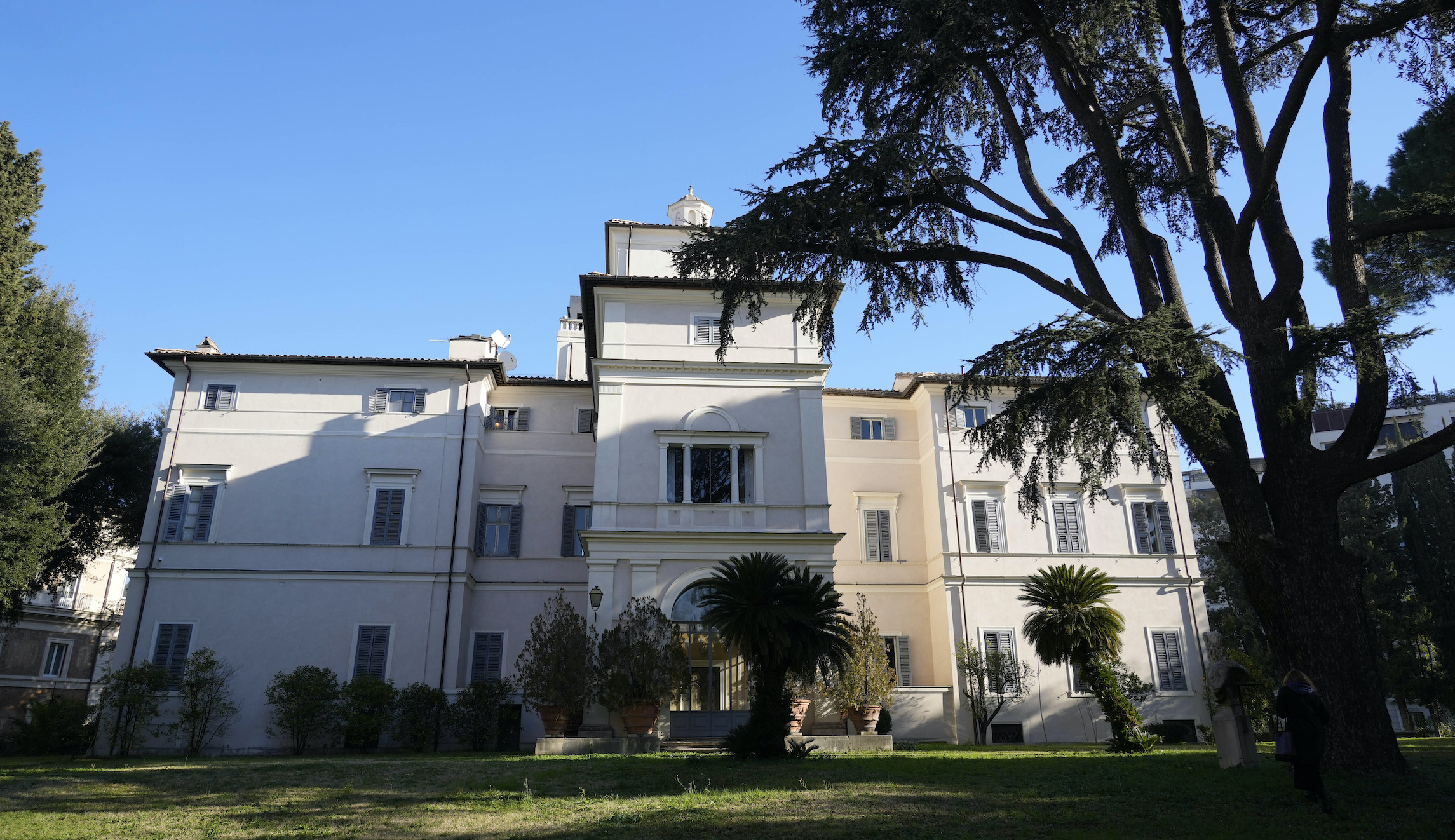 Italy Aristocrat Auction