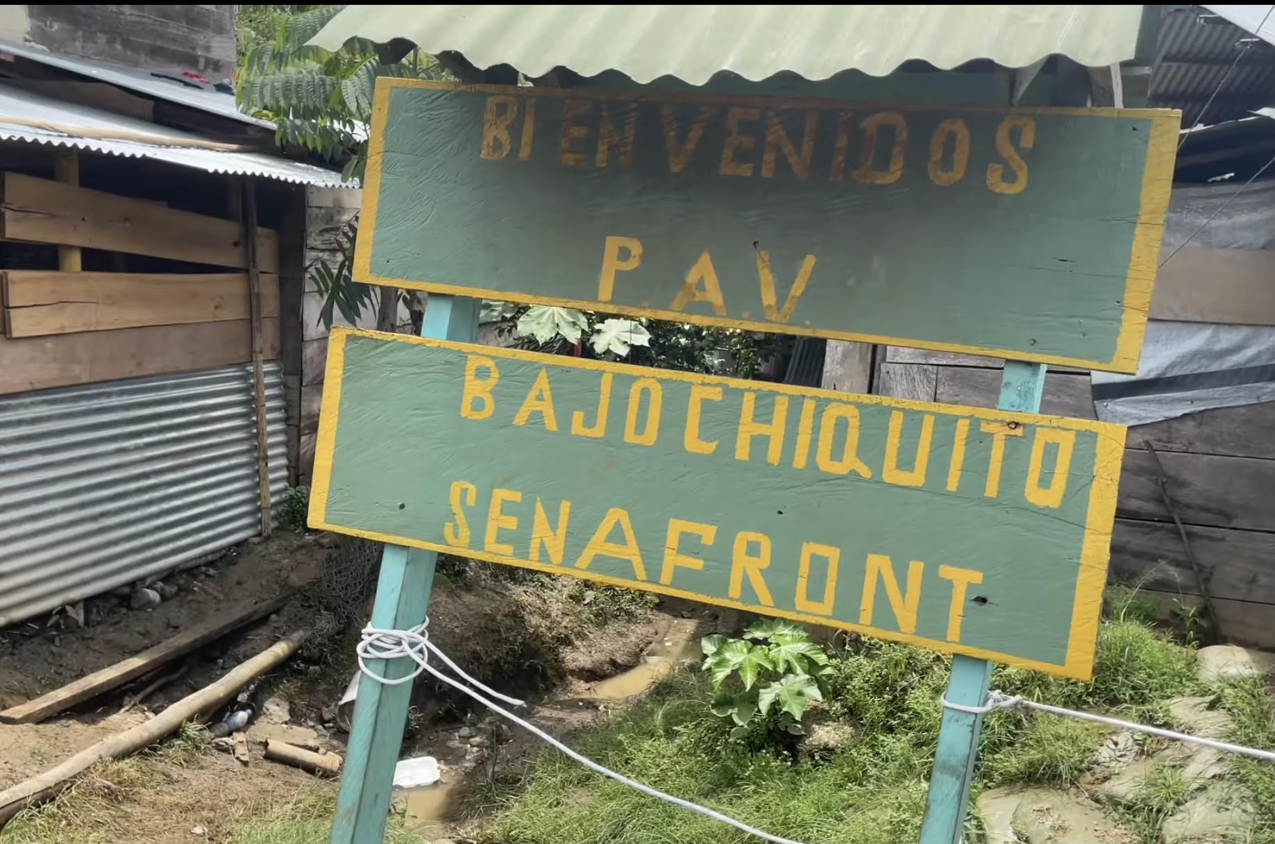 Welcome to Bajo Chiquito village sign.jpg