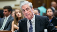 Famed White House photographer accepts plaudits for his ‘Leonardo da Vinci’ portrait of ‘soulful’ Robert Mueller