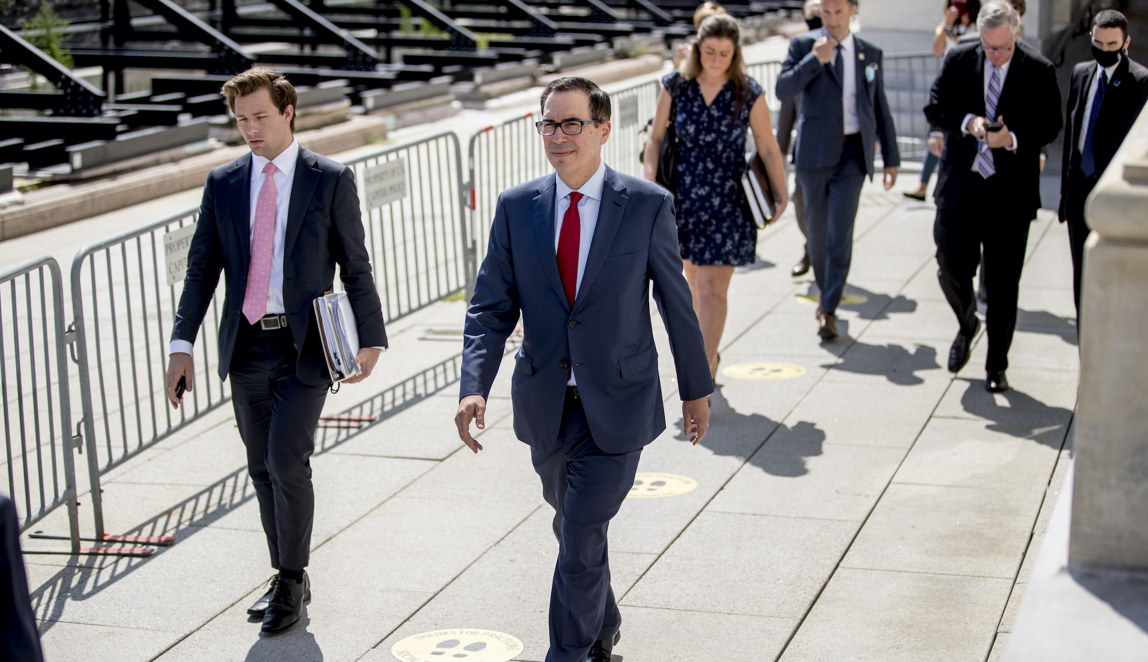 White House upbeat on relief bill and economy