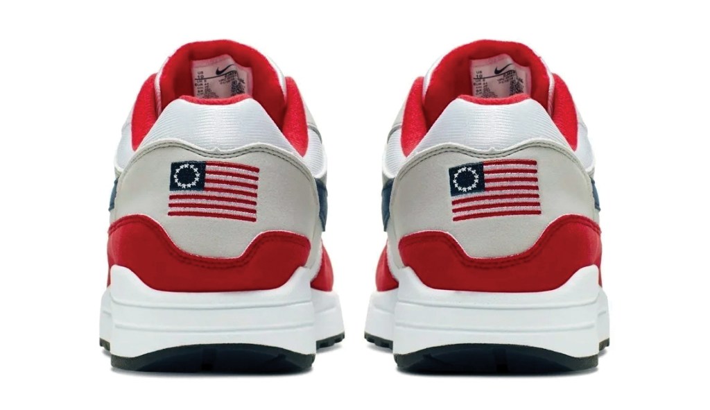 Nike kneels for China