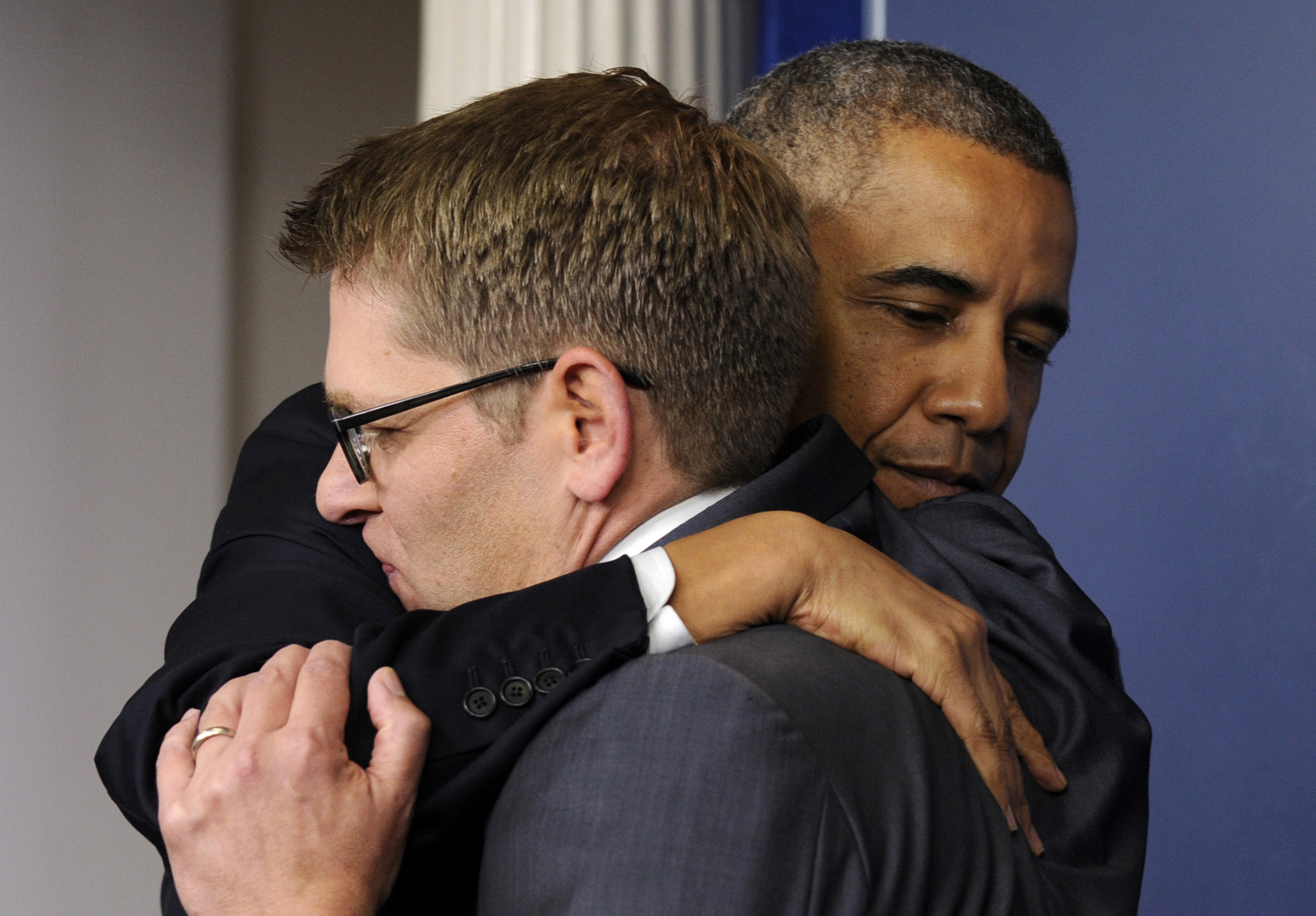 Obama says goodbye to White House press secretary