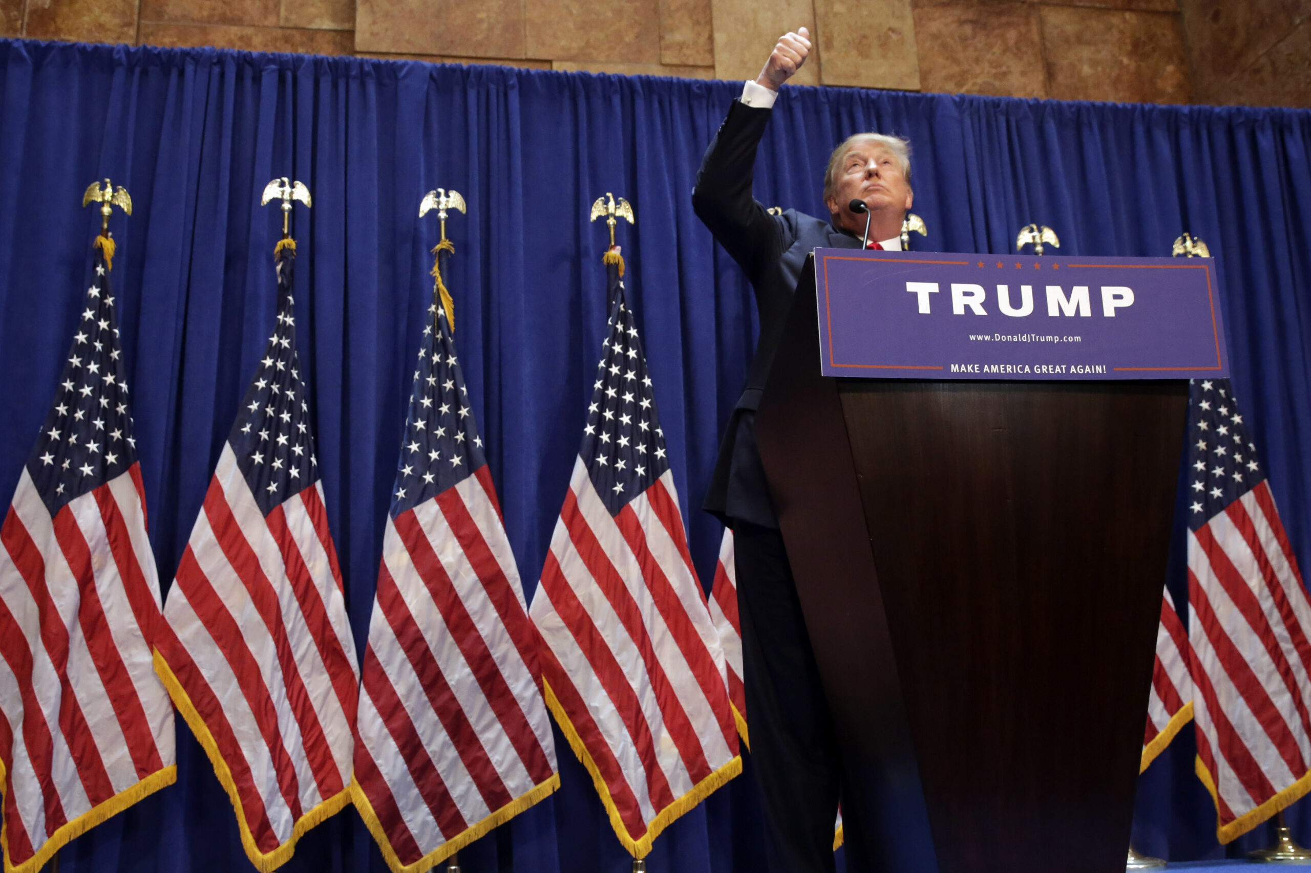 Neo-Nazi website: ‘Heil Donald Trump’