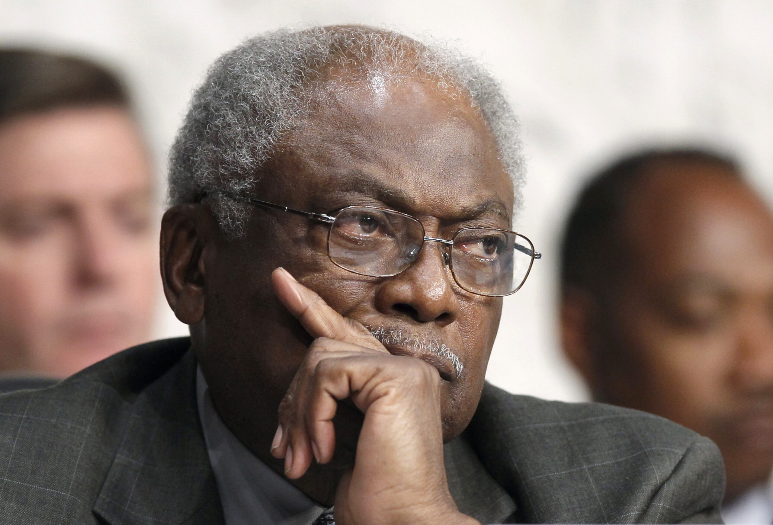 Rep. James Clyburn scolds ‘right wing bloggers’ for acting like Nazis