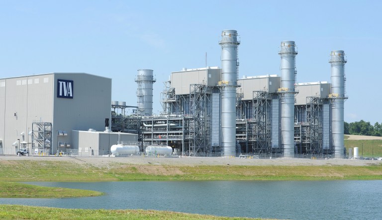 As technologies improve, the reserves can increase, although it may not be profitable for companies to drill everywhere that it is possible to do so. (Alan Warren/The Messenger-Inquirer via AP)