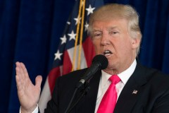 Trump hopes Russia can help find deleted Clinton emails