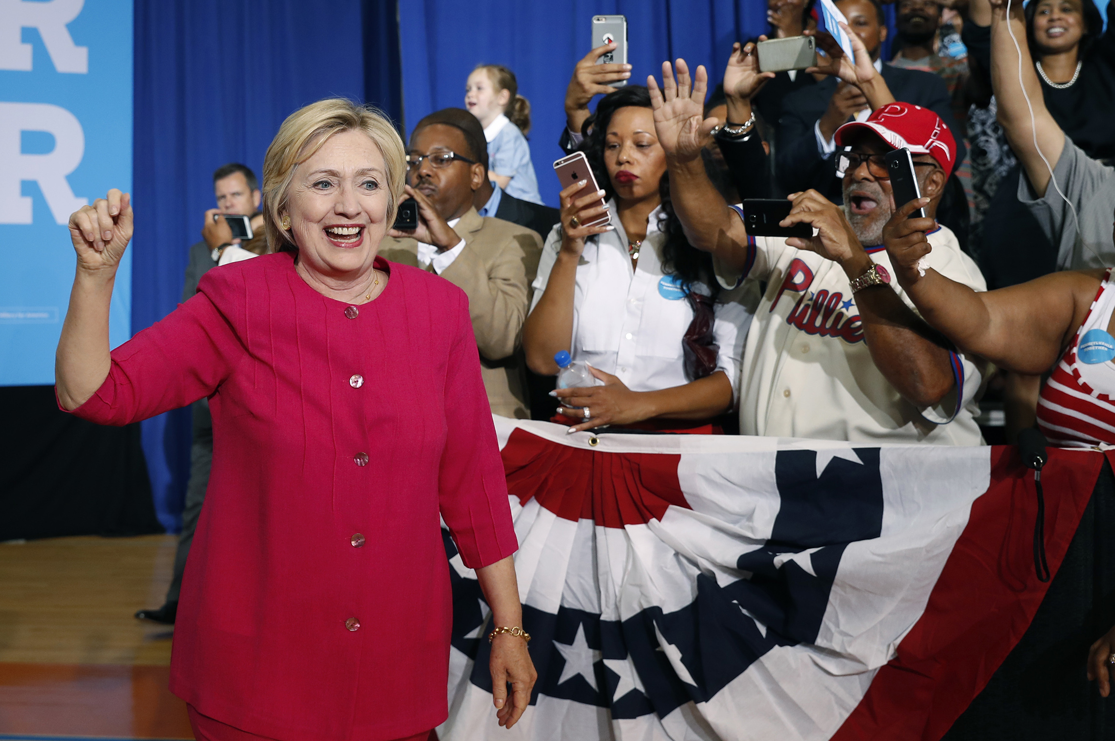 National poll: Clinton boasts 12-point lead over Trump