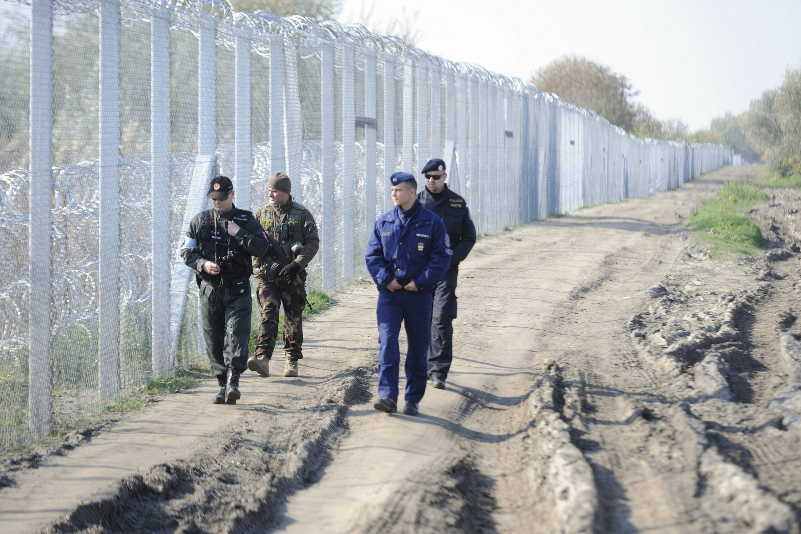 Hungary mulls third wall, ‘does not need immigrants’