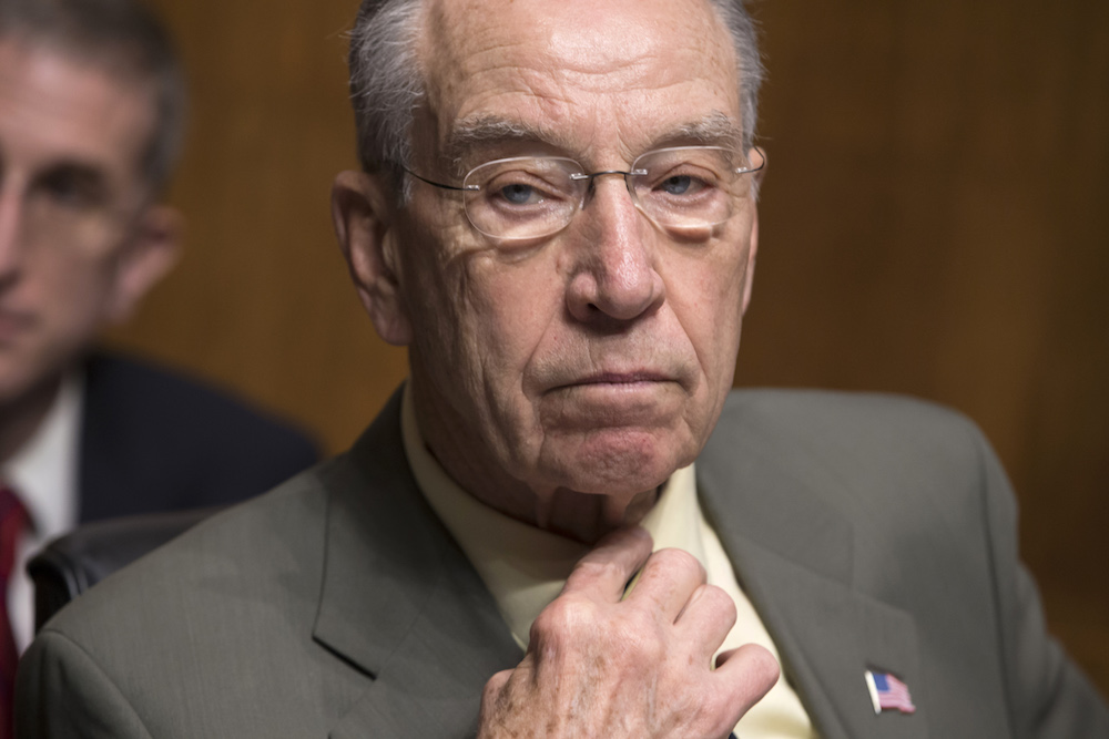 Grassley accuses Justice of failing to prosecute IRS scams