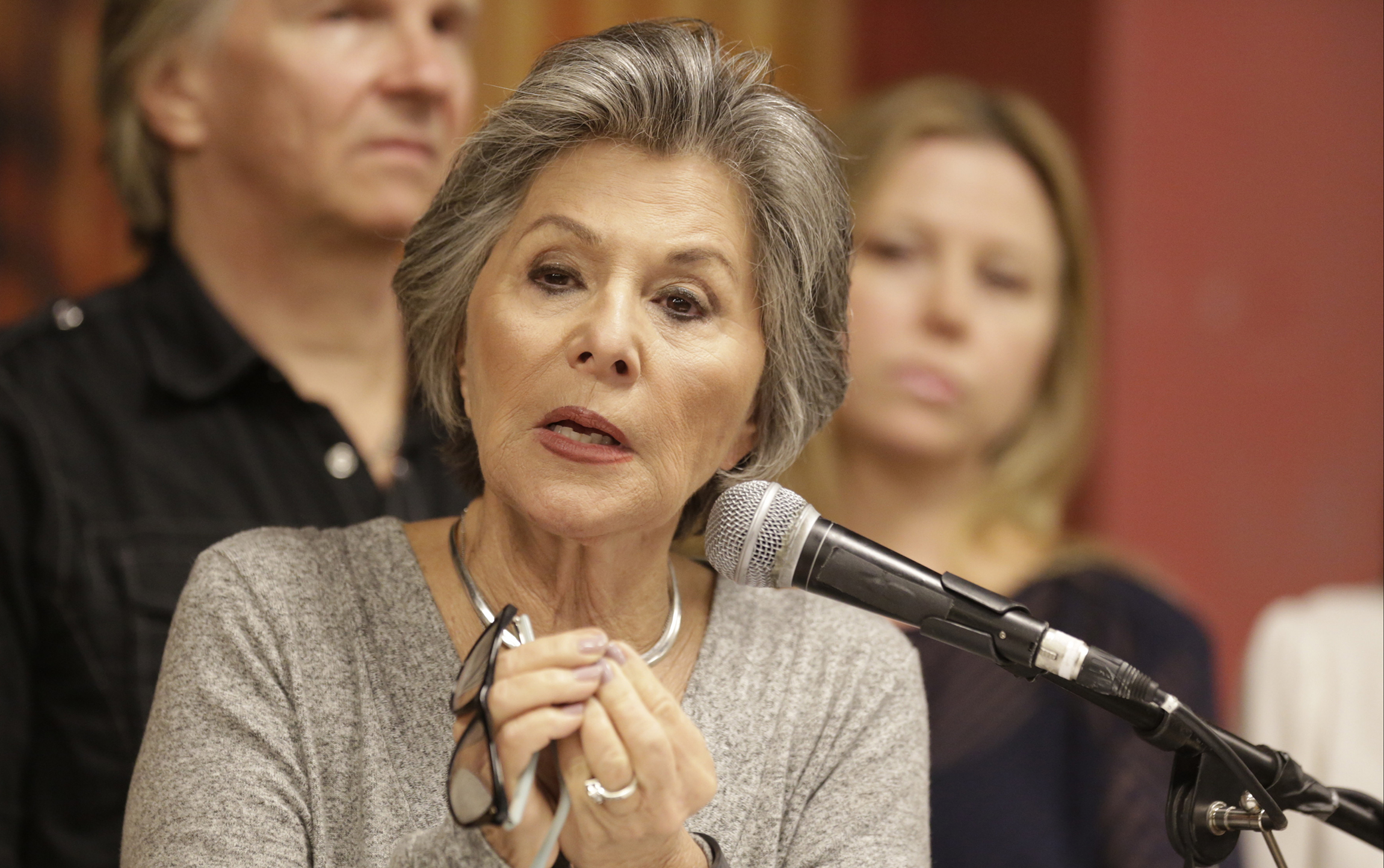 Top Dem threatens to block McCarthy drought deal