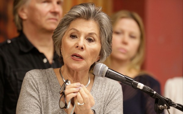 Top Dem threatens to block McCarthy drought deal